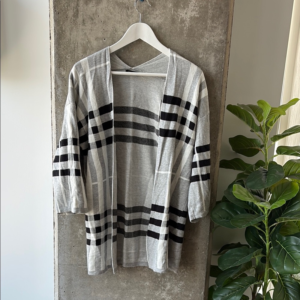 Dynamite Plaid Patterned Open-Front Cardigan Sweater - Gray and Black